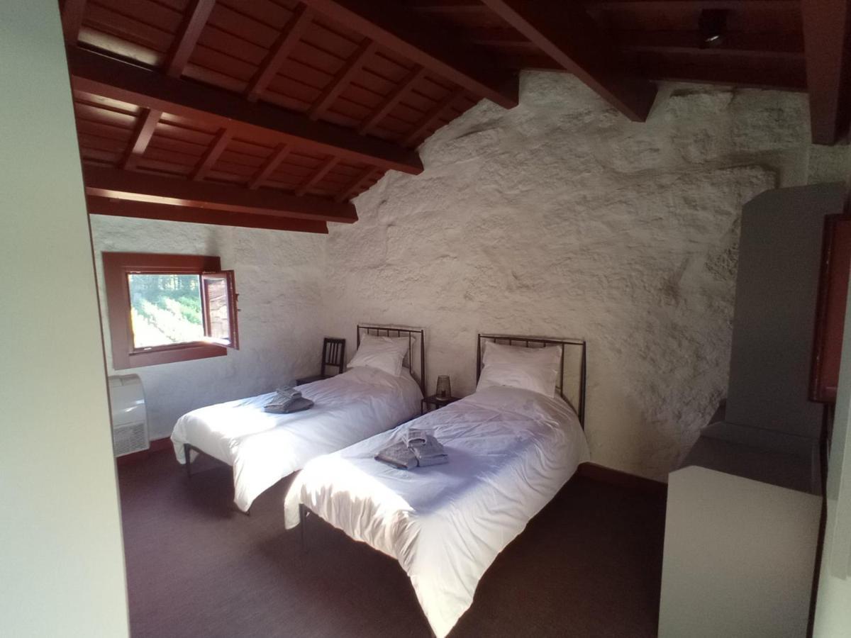 Quinta Pousada De Fora Wines & Tourism Guimarães Kamer foto