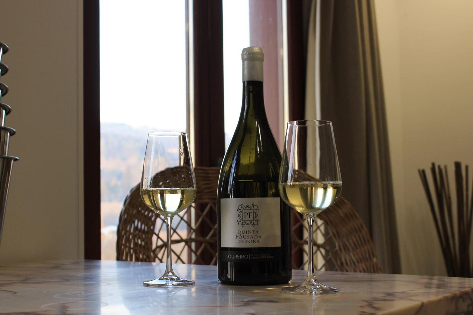 Quinta Pousada De Fora Wines & Tourism Guimarães Buitenkant foto